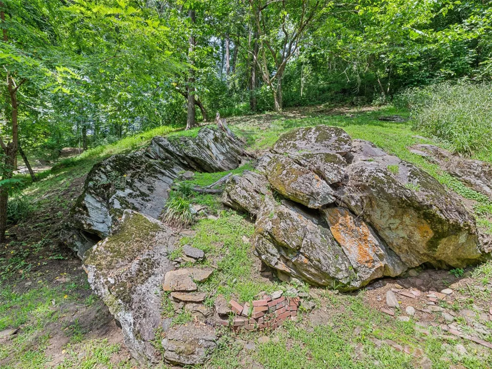 145 Hiaway Trail Clyde, NC 28721