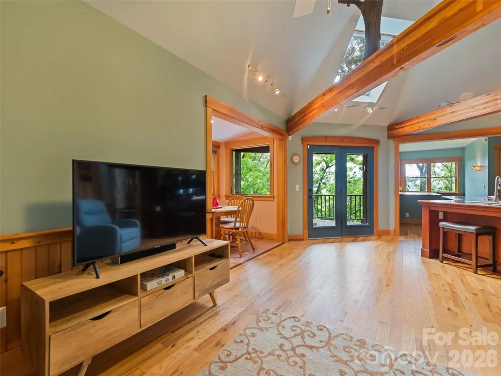 145 Hiaway Trail Clyde, NC 28721