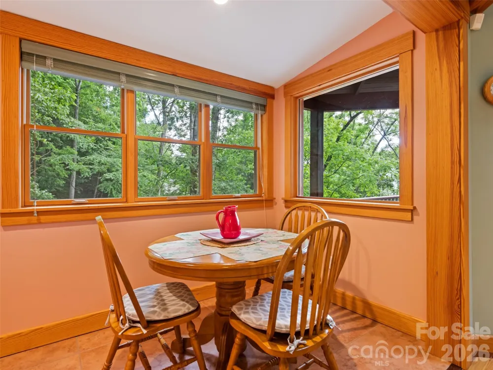 145 Hiaway Trail Clyde, NC 28721