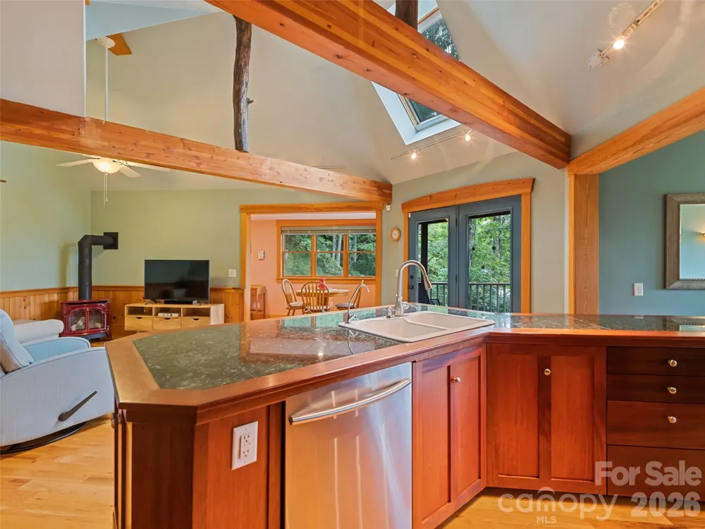 145 Hiaway Trail Clyde, NC 28721