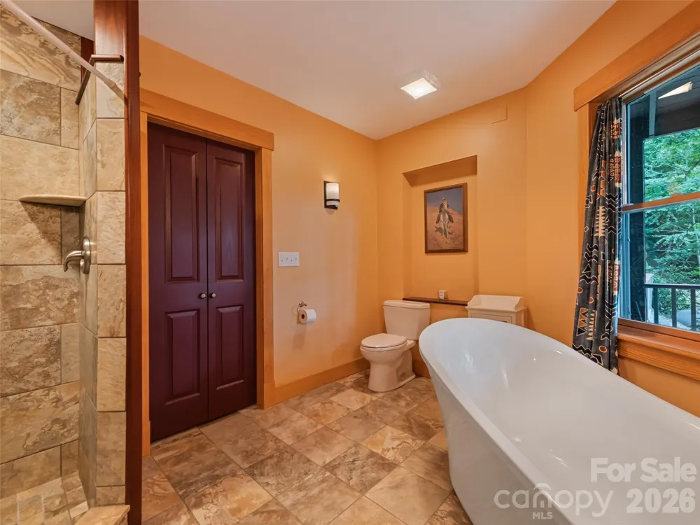 145 Hiaway Trail Clyde, NC 28721
