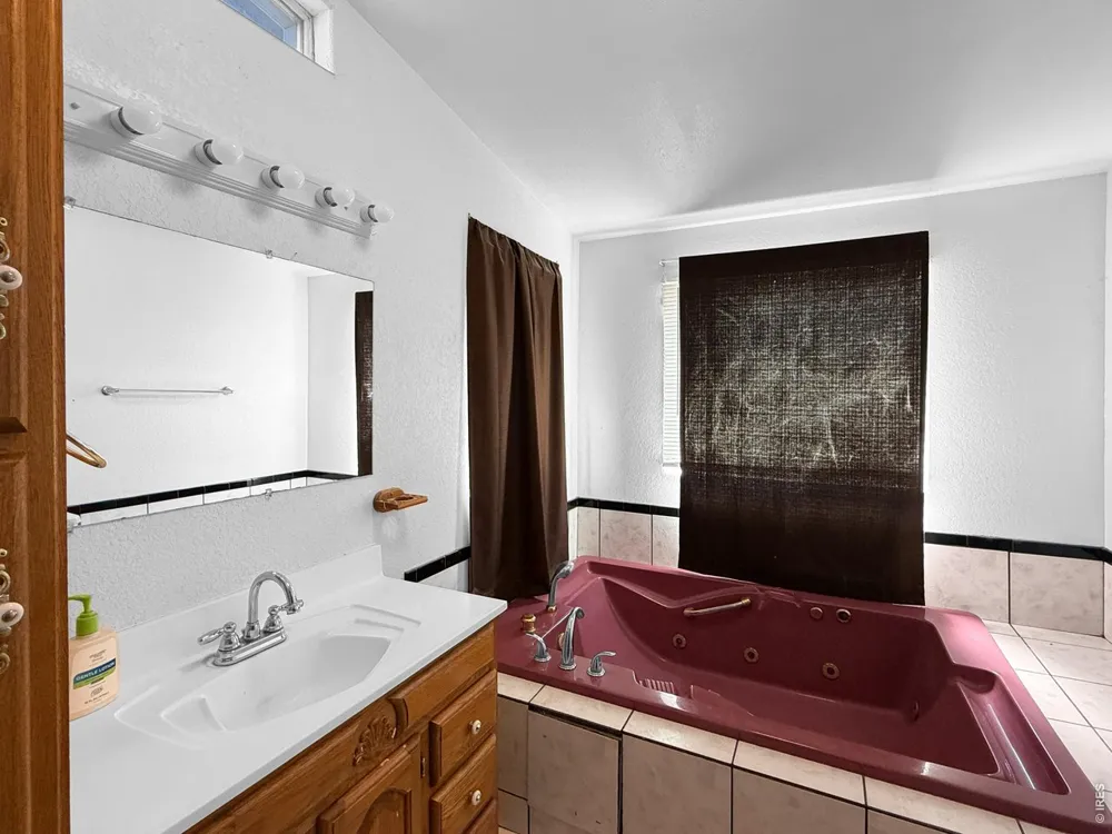 1916 S 5th Avenue Sterling, CO 80751