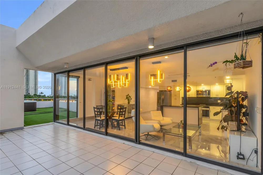 355 Poinciana Dr #1130 Sunny Isles Beach, FL 33160