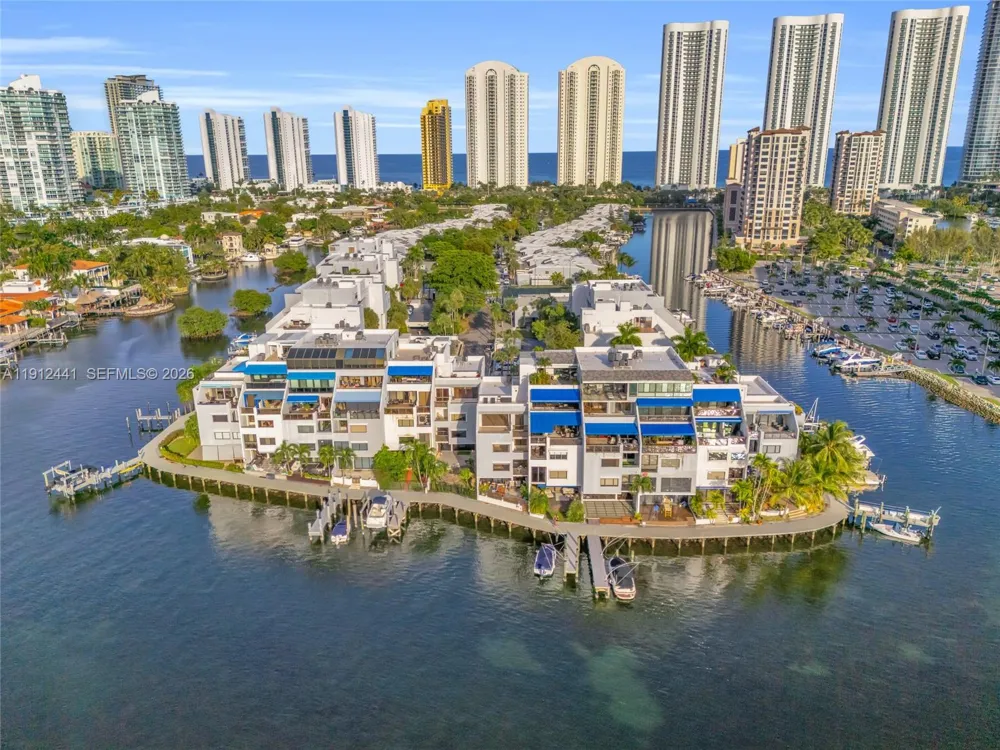 355 Poinciana Dr #1130 Sunny Isles Beach, FL 33160