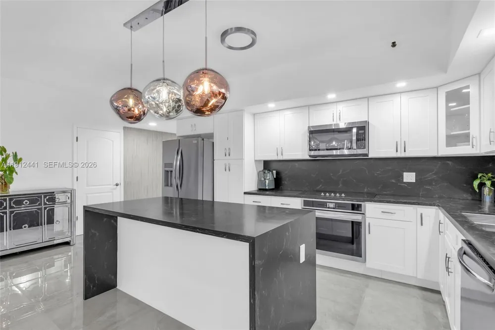 355 Poinciana Dr #1130 Sunny Isles Beach, FL 33160