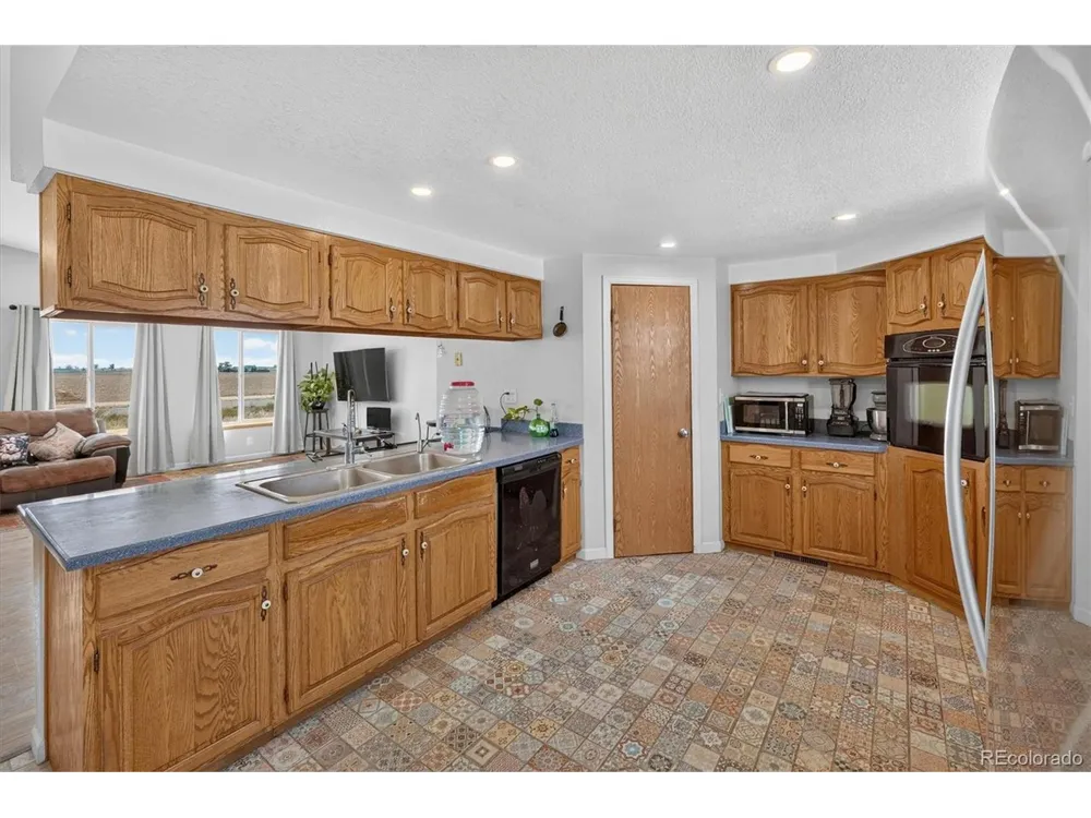 32189 County Road 16 Keenesburg, CO 80643