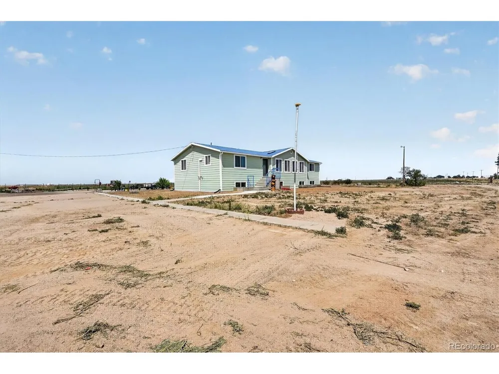 32189 County Road 16 Keenesburg, CO 80643