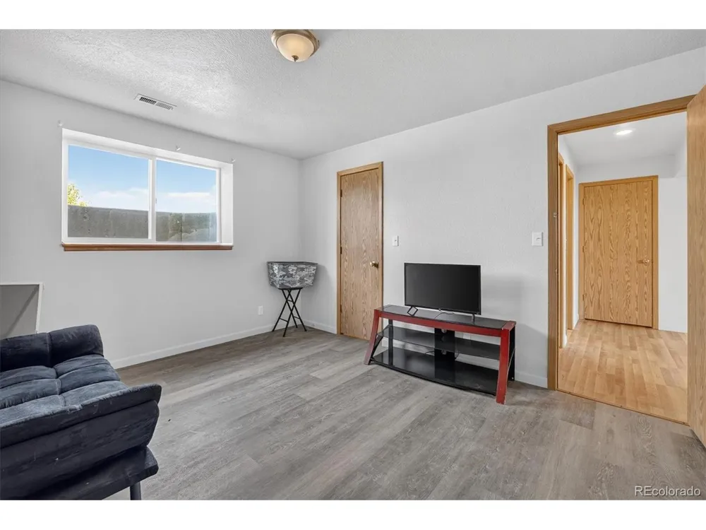 32189 County Road 16 Keenesburg, CO 80643