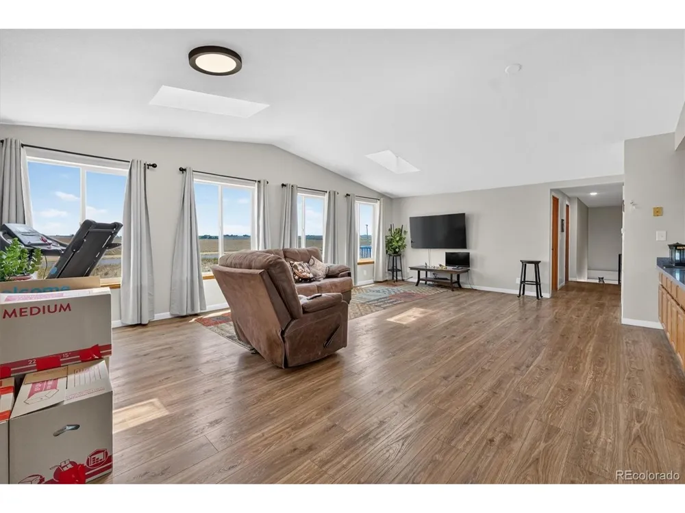 32189 County Road 16 Keenesburg, CO 80643