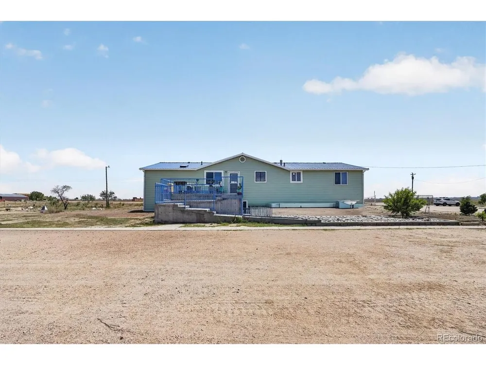 32189 County Road 16 Keenesburg, CO 80643