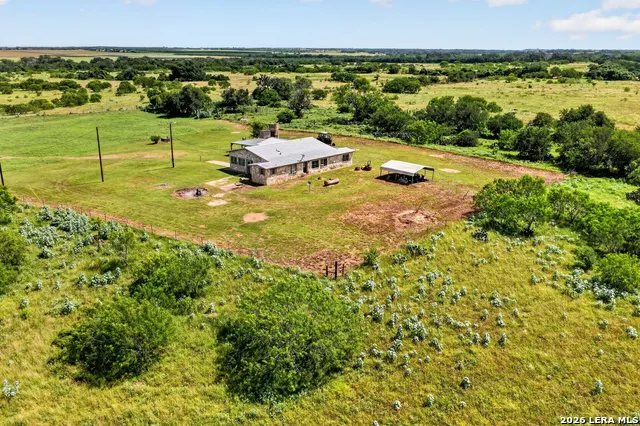 457 County Road 410 Stockdale, TX 78160