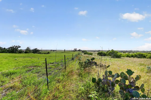 457 County Road 410 Stockdale, TX 78160