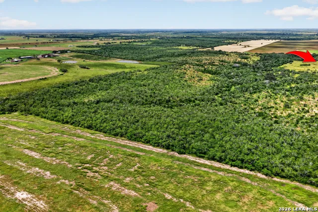 457 County Road 410 Stockdale, TX 78160