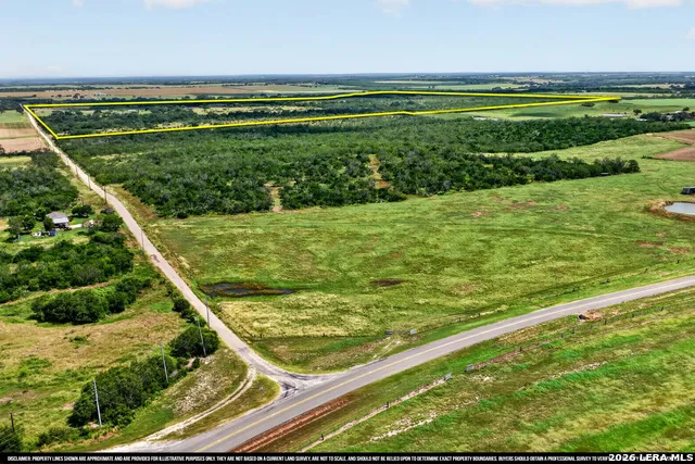 457 County Road 410 Stockdale, TX 78160