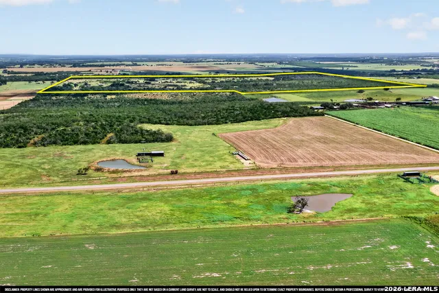 457 County Road 410 Stockdale, TX 78160