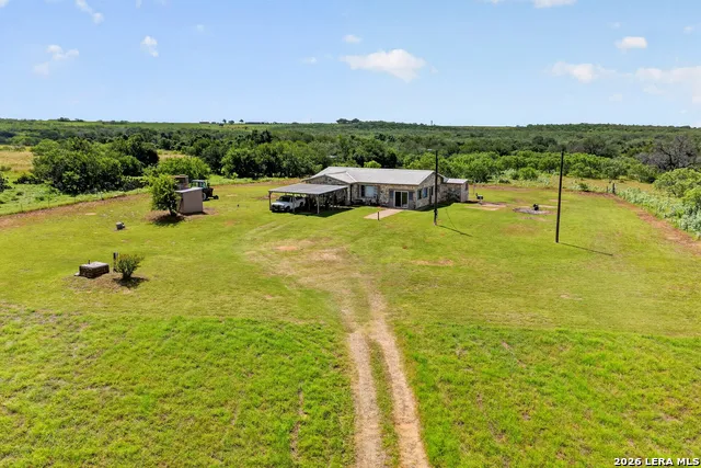 457 County Road 410 Stockdale, TX 78160
