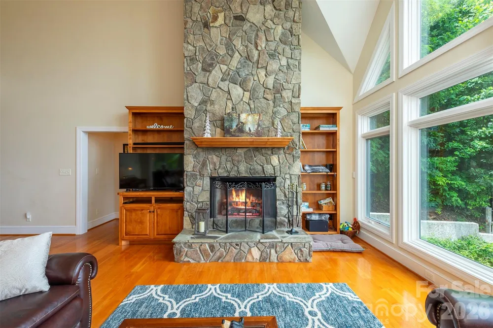 301 Oak Winds Drive Old Fort, NC 28762
