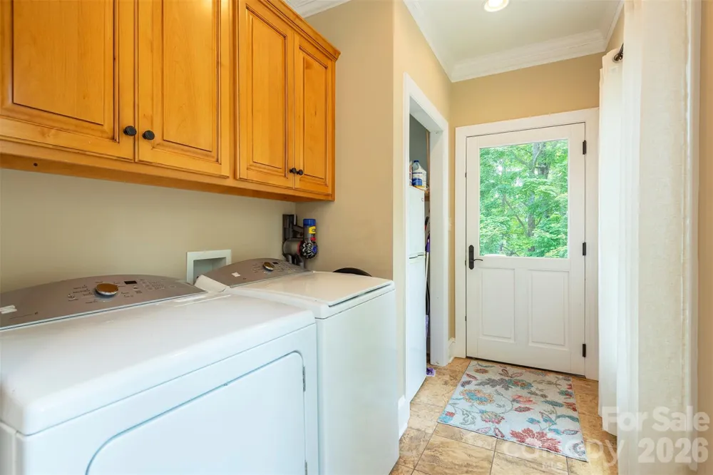 301 Oak Winds Drive Old Fort, NC 28762