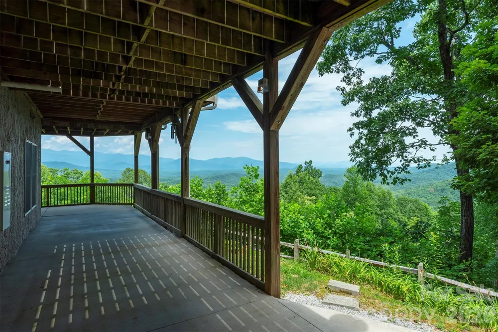 301 Oak Winds Drive Old Fort, NC 28762