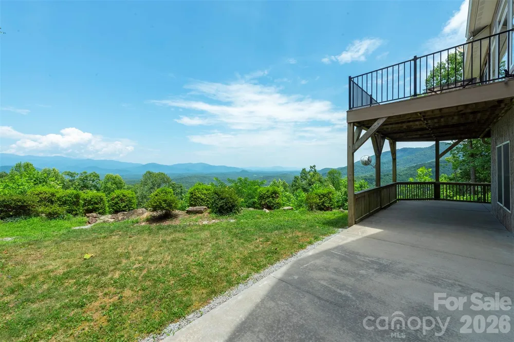 301 Oak Winds Drive Old Fort, NC 28762