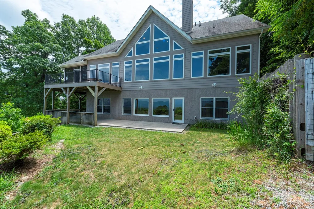 301 Oak Winds Drive Old Fort, NC 28762