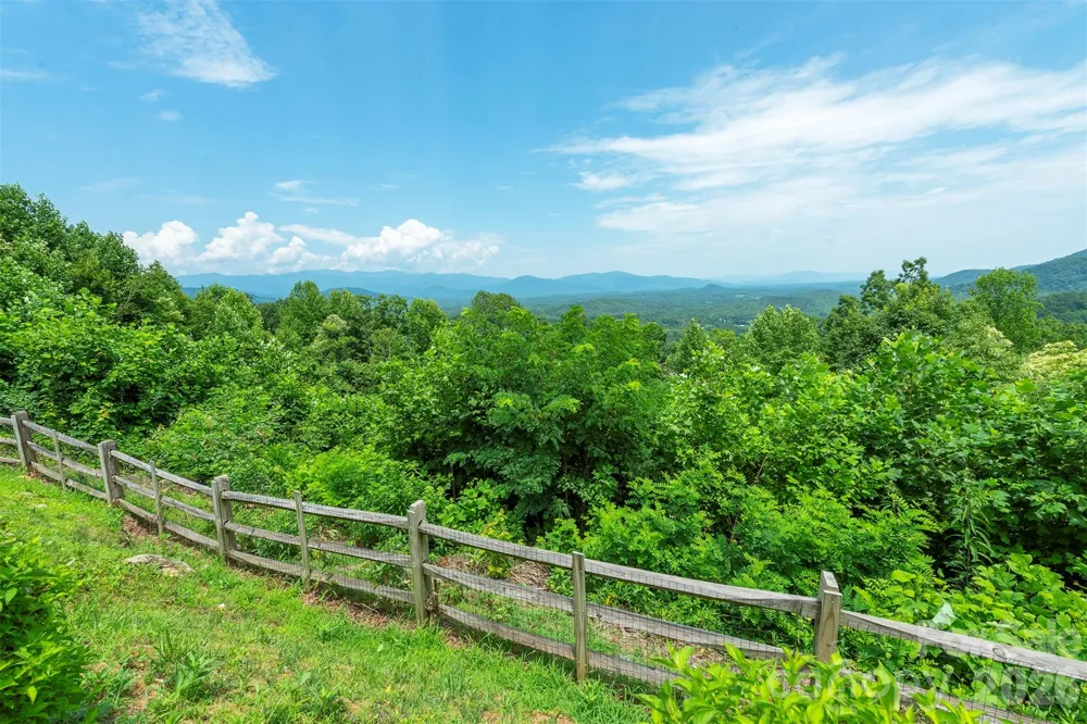 301 Oak Winds Drive Old Fort, NC 28762