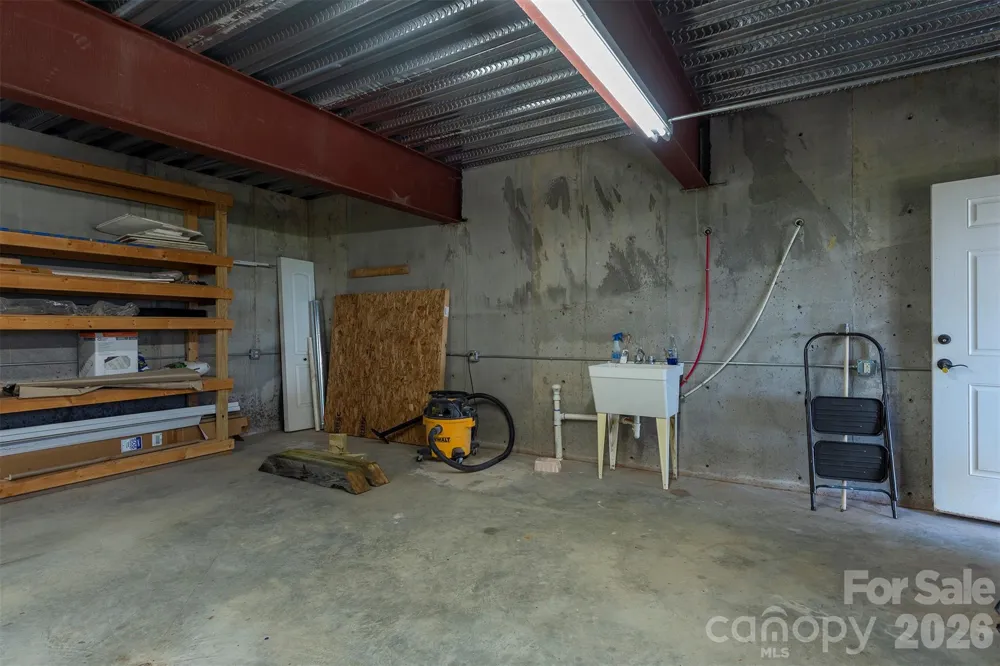 301 Oak Winds Drive Old Fort, NC 28762