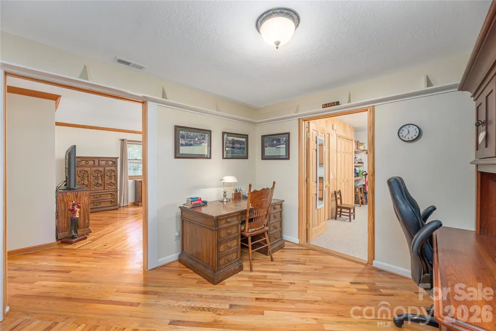 1075 Moody Farm Road Maggie Valley, NC 28751