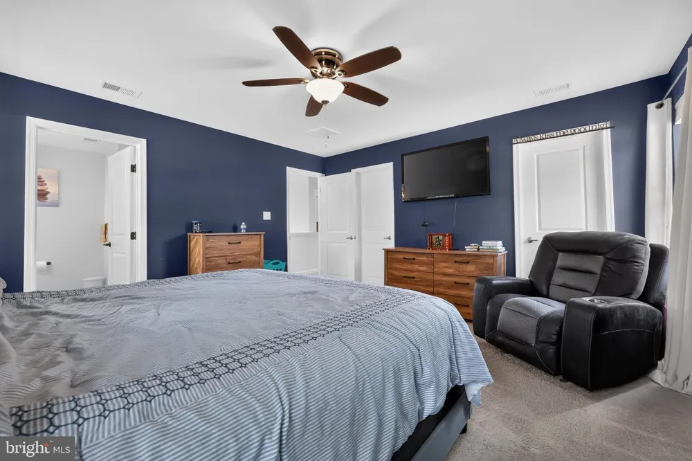 38 CIRCLE DRIVE Sicklerville, NJ 08081