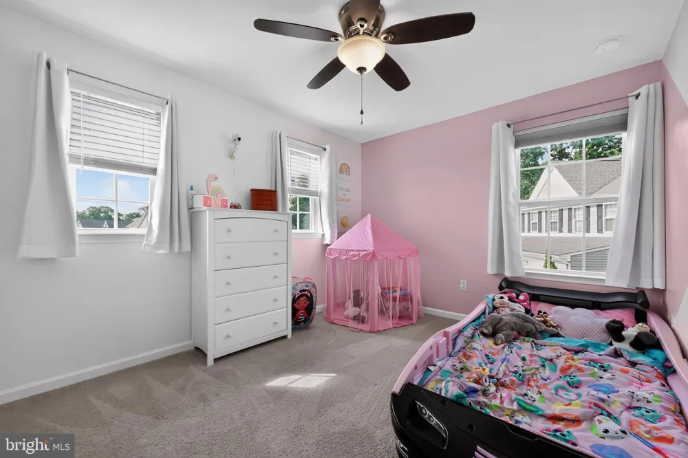 38 CIRCLE DRIVE Sicklerville, NJ 08081