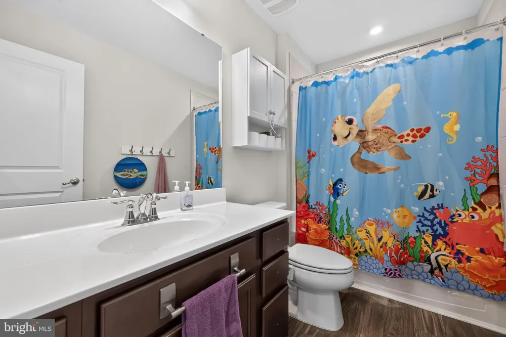 38 CIRCLE DRIVE Sicklerville, NJ 08081