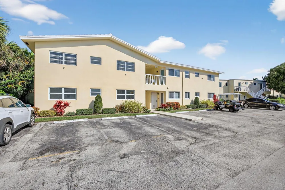 2755 NE 28th Avenue #E2 Lighthouse Point, FL 33064