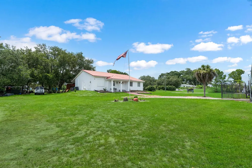 340 S Arboleda Street Clewiston, FL 33440