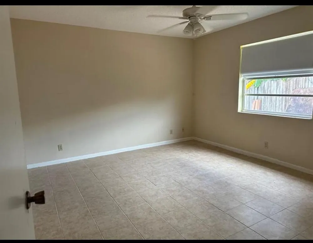 8682 Satalite Terrace West Palm Beach, FL 33403