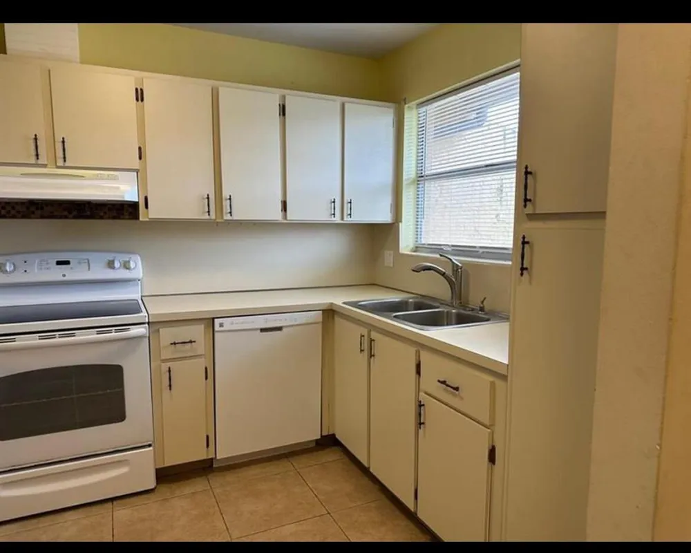8682 Satalite Terrace West Palm Beach, FL 33403