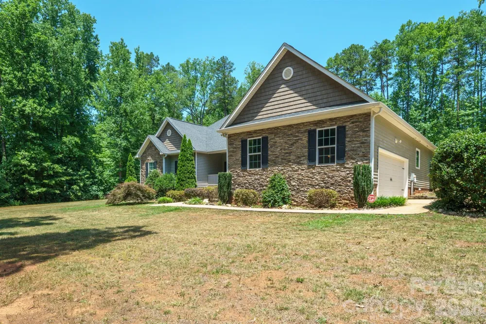 4628 Cayton Drive Maiden, NC 28650