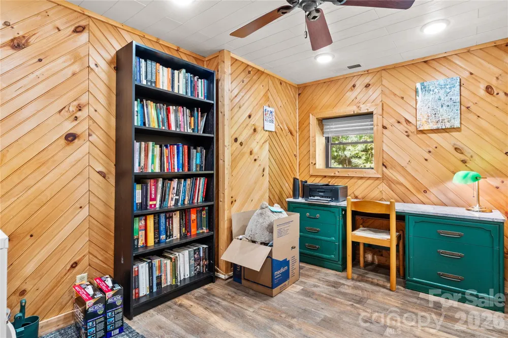 180 Longview Road Newland, NC 28657
