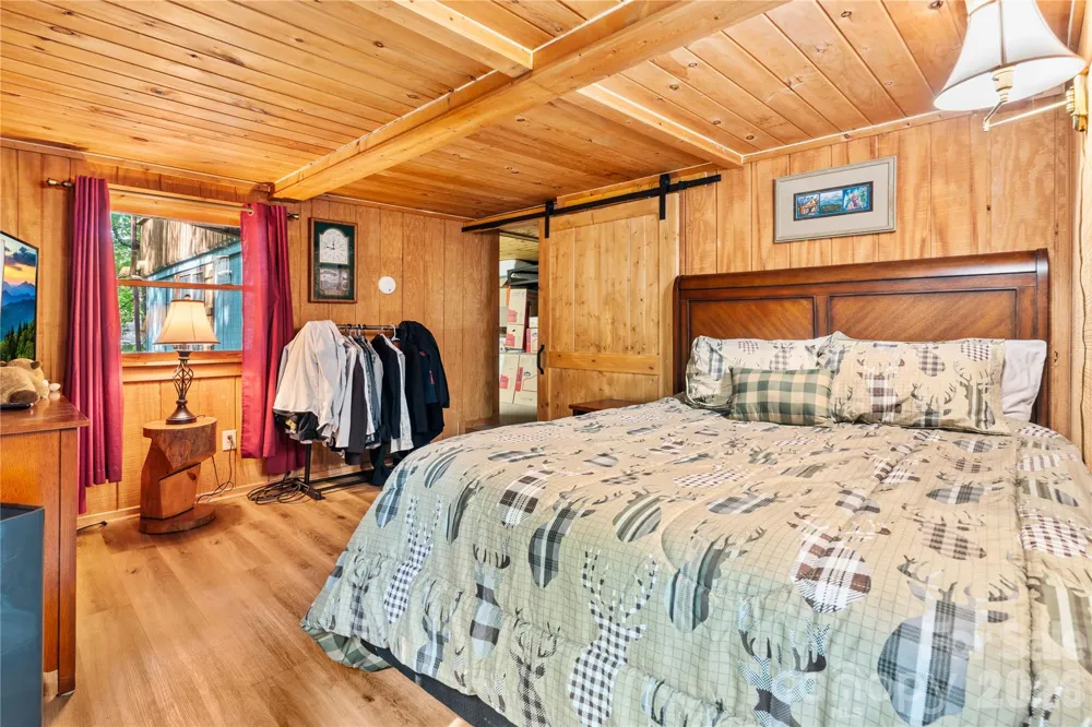 180 Longview Road Newland, NC 28657