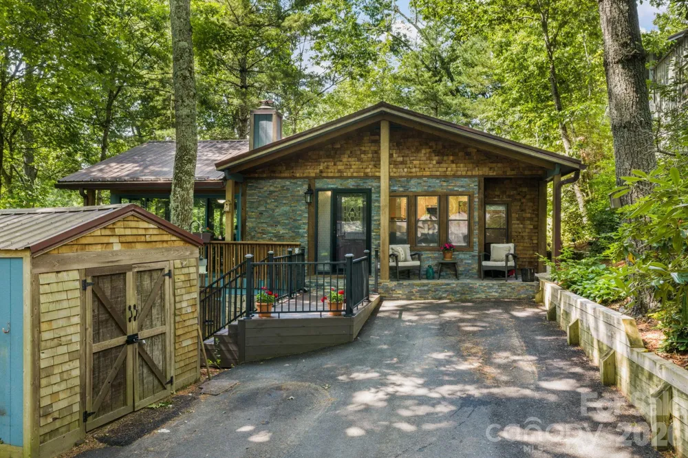 180 Longview Road Newland, NC 28657