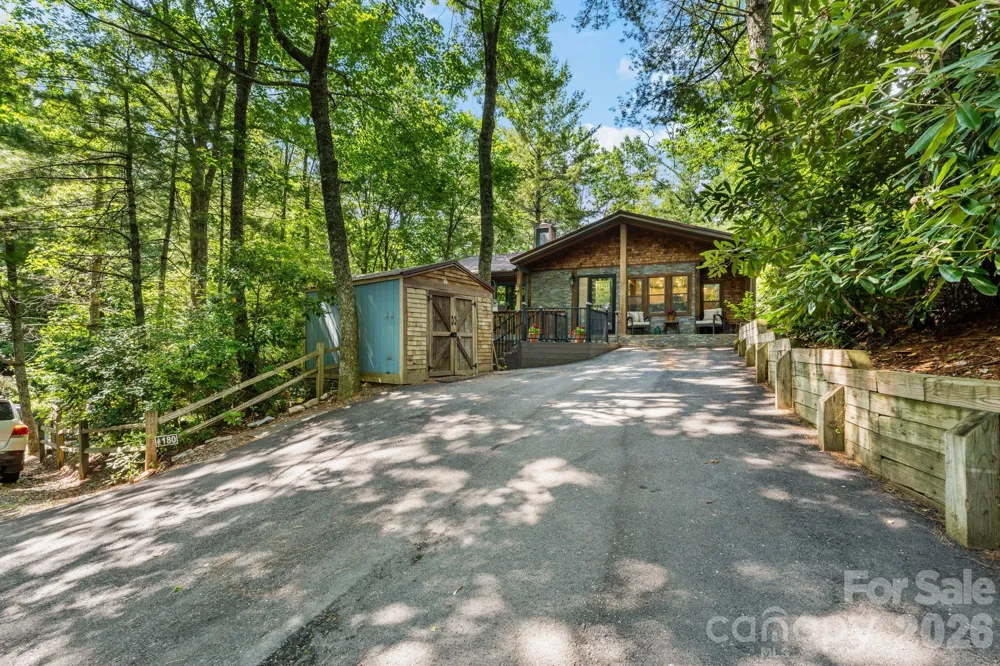 180 Longview Road Newland, NC 28657