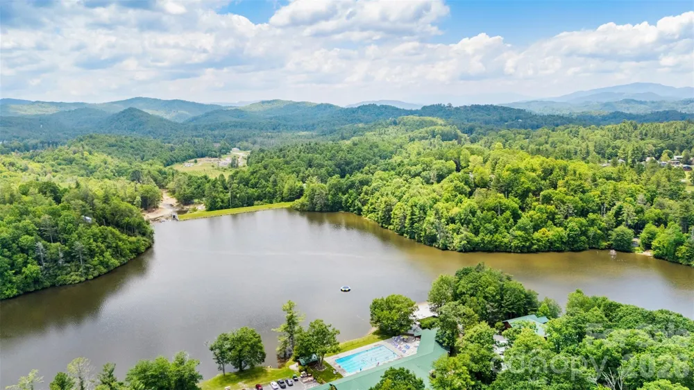 180 Longview Road Newland, NC 28657