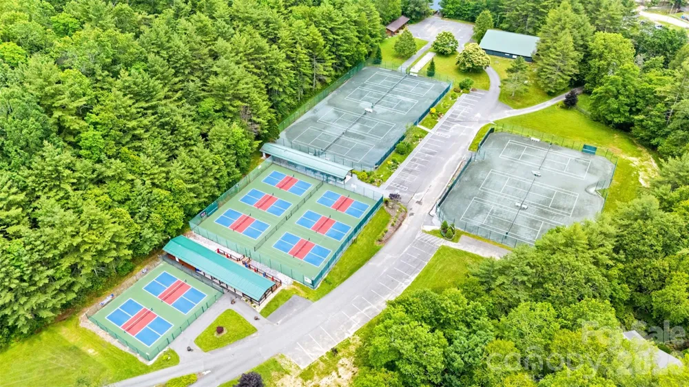 180 Longview Road Newland, NC 28657