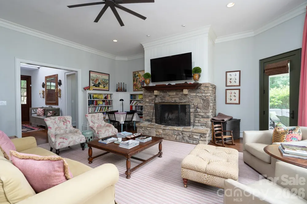 2375 Southpoint Lane New London, NC 28127