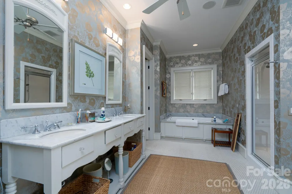 2375 Southpoint Lane New London, NC 28127