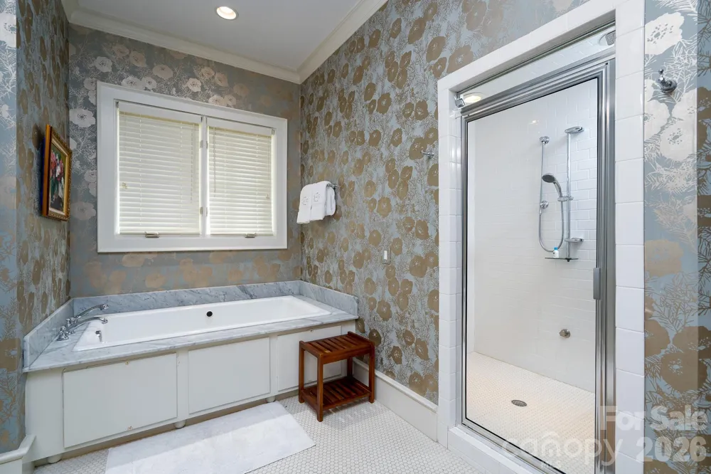 2375 Southpoint Lane New London, NC 28127