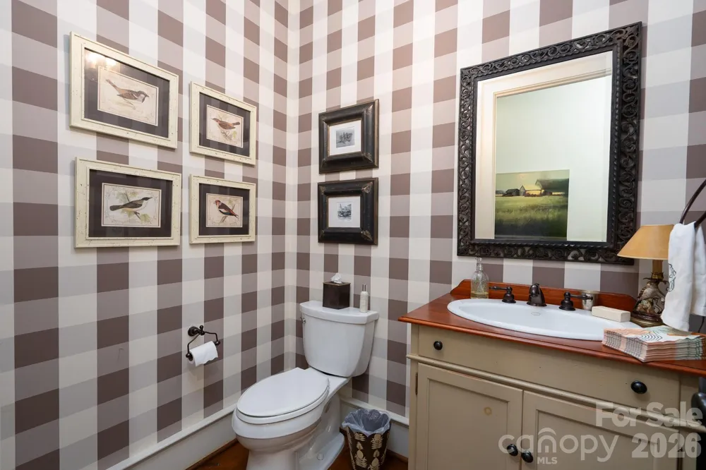 2375 Southpoint Lane New London, NC 28127