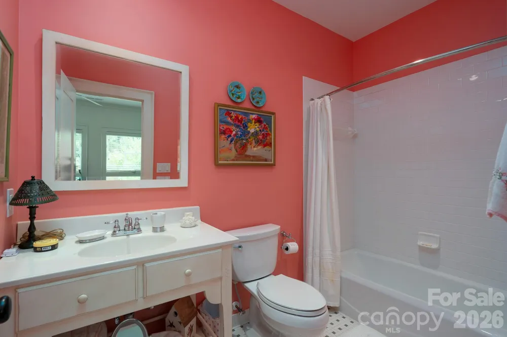 2375 Southpoint Lane New London, NC 28127