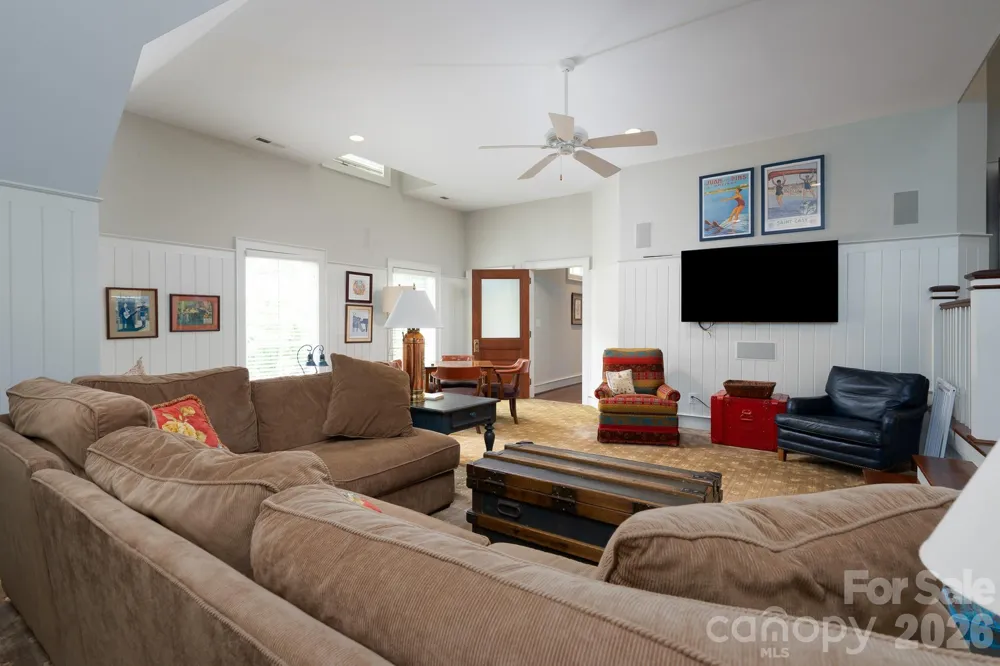 2375 Southpoint Lane New London, NC 28127