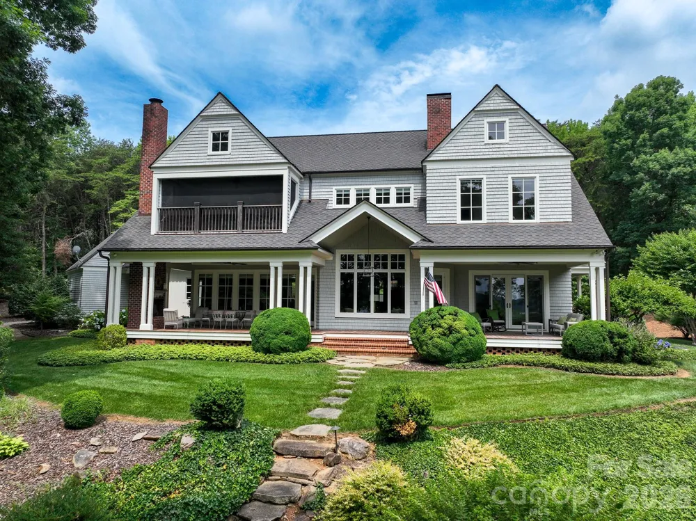 2375 Southpoint Lane New London, NC 28127