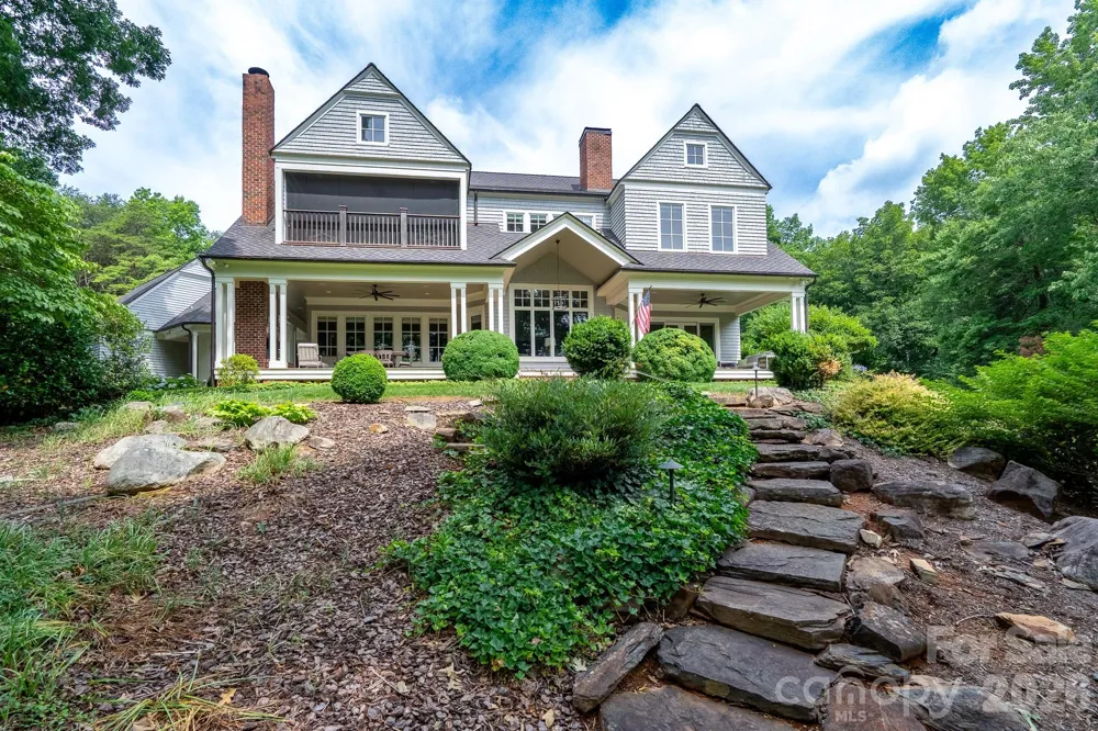 2375 Southpoint Lane New London, NC 28127